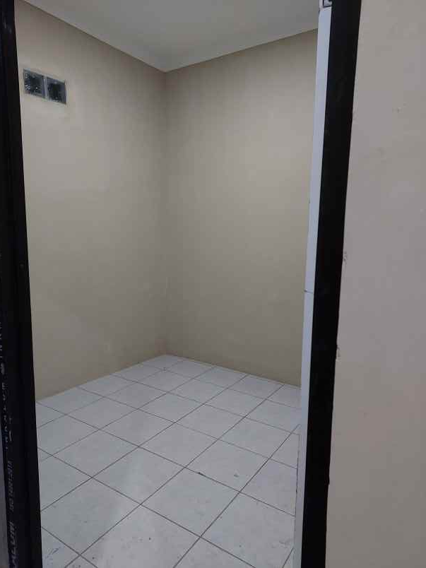 dijual rumah jl gaga semanan rt 001 rw