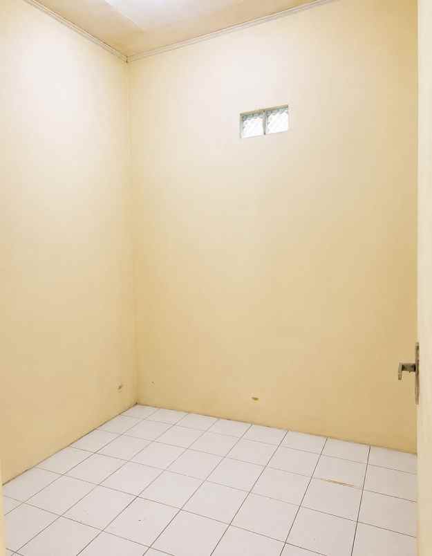 dijual rumah jl kahfi 1 gg jambu 2 rt