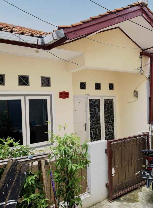 dijual rumah jl kahfi 1 gg jambu 2 rt