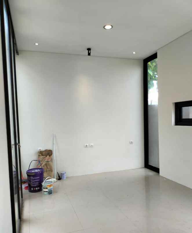 dijual rumah jl kaliurang km 11