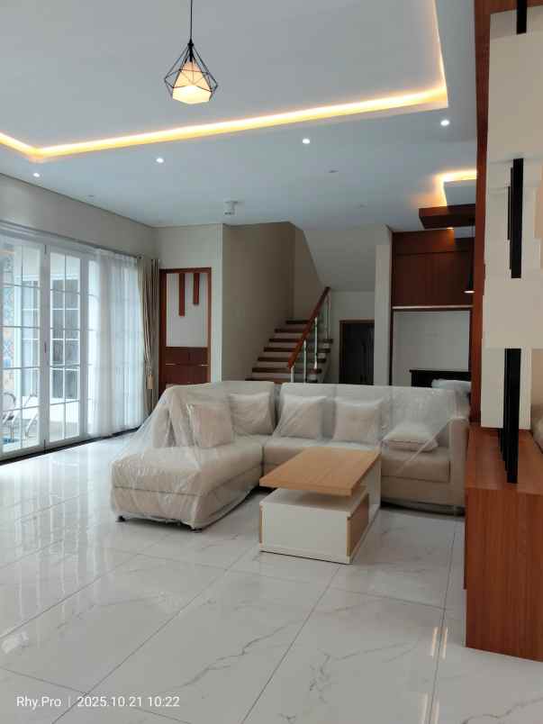 dijual rumah jl kaliurang km 9