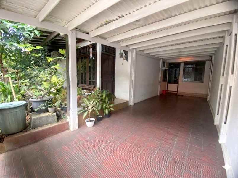 dijual rumah jl krakatau blok a5 no 4