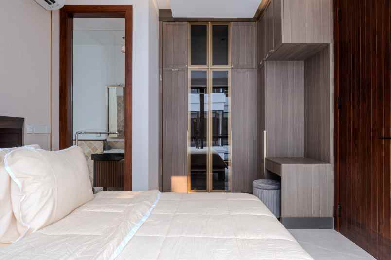 dijual rumah jl lebak bulus cilandak