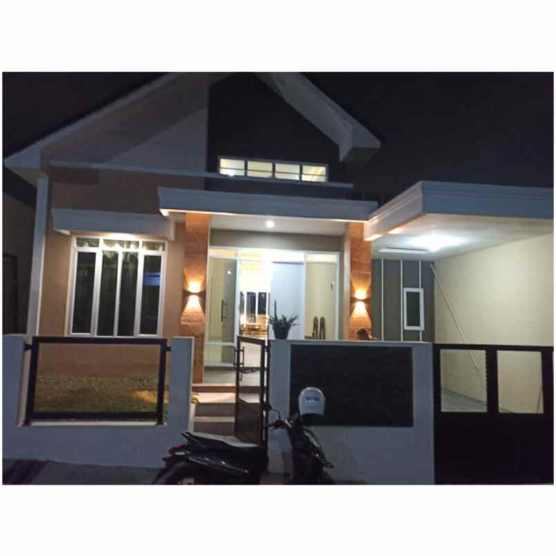 dijual rumah jl lebdo sari iv