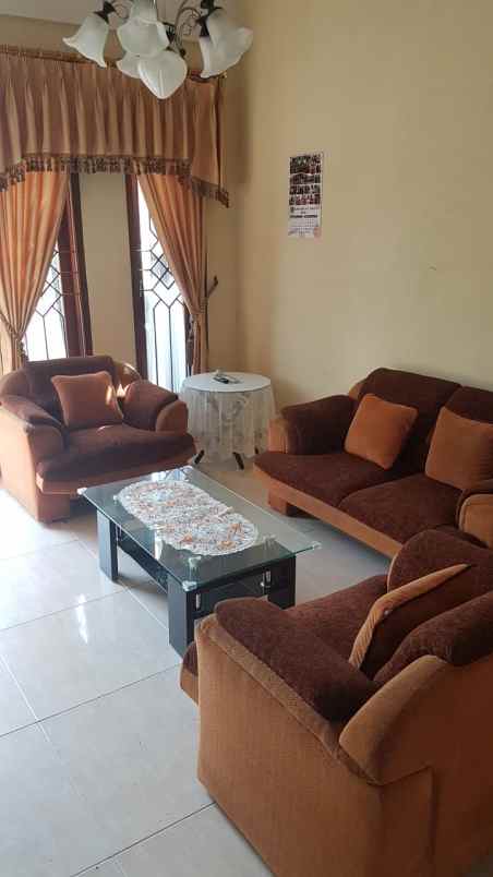 dijual rumah jl mulya sukajadi