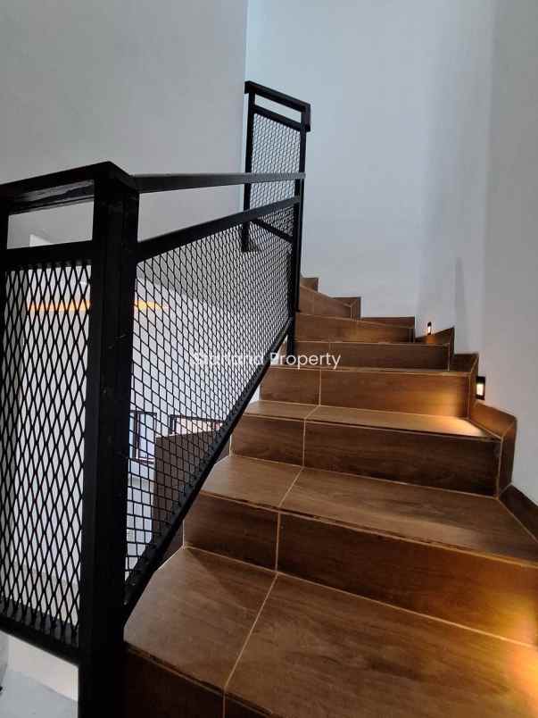 dijual rumah jl pamulang