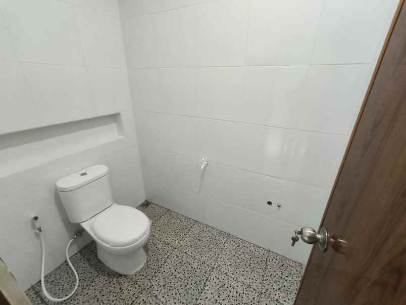 dijual rumah jl puncak cikunir