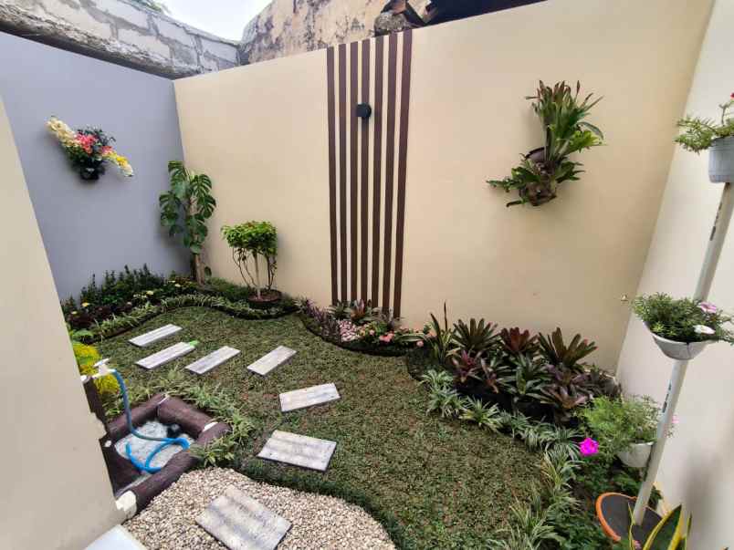 dijual rumah jl puncak cikunir