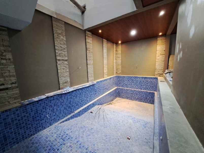 dijual rumah jl rawamangun jakarta timur