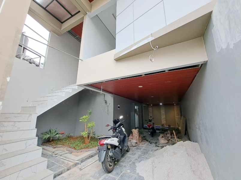 dijual rumah jl rawamangun jakarta timur
