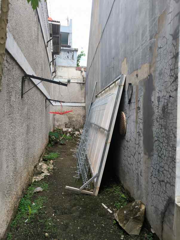 dijual rumah jl raya ciracas jakarta timur
