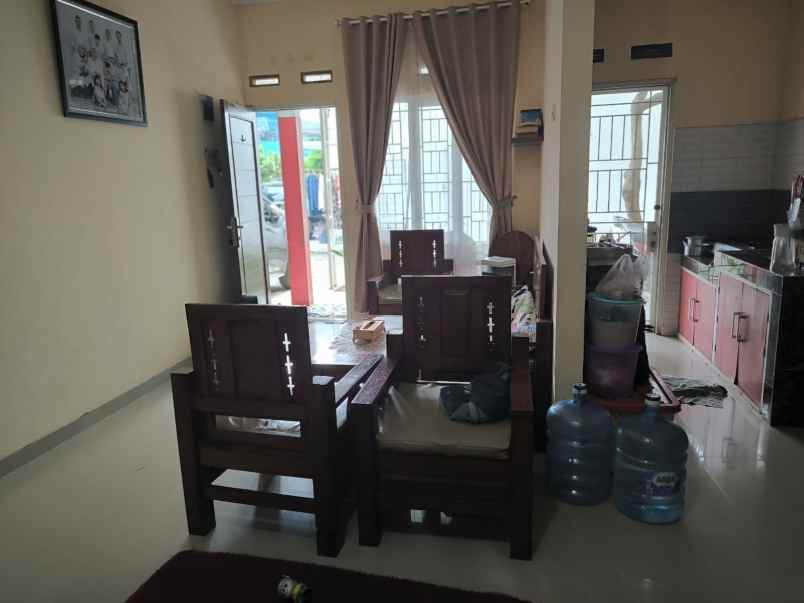 dijual rumah jl raya ciracas jakarta timur