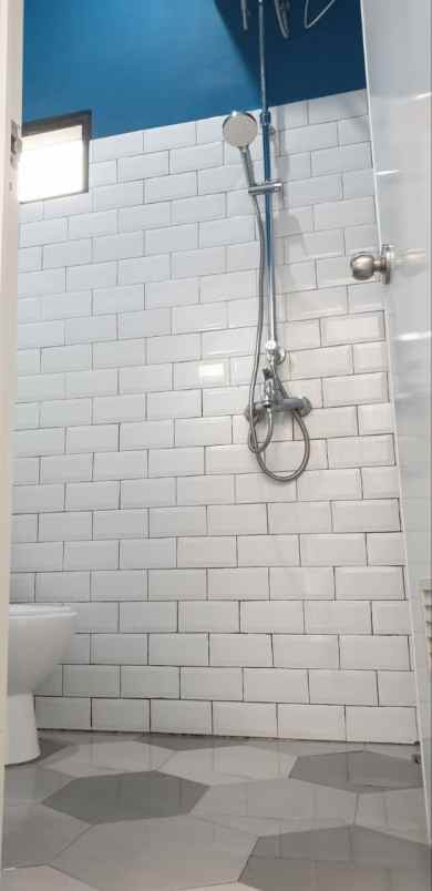 dijual rumah jl raya pengasinan