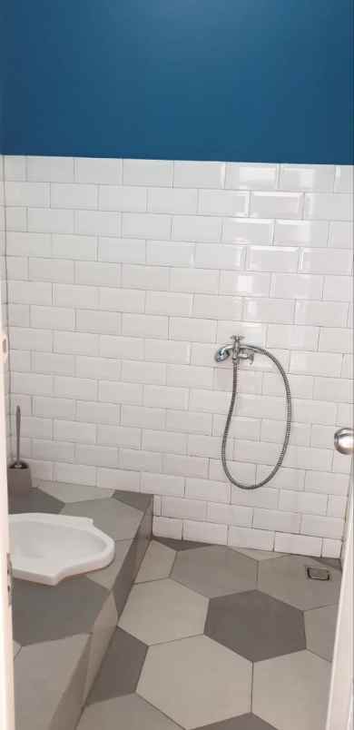 dijual rumah jl raya pengasinan