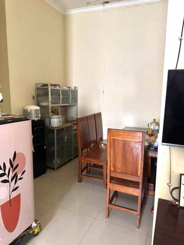 dijual rumah jl raya raden sanim