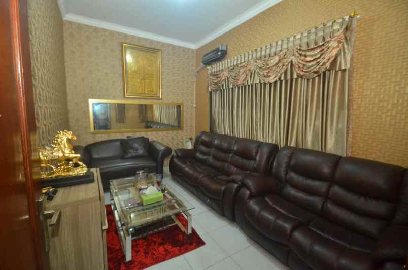 dijual rumah jl raya sawangan pancoran