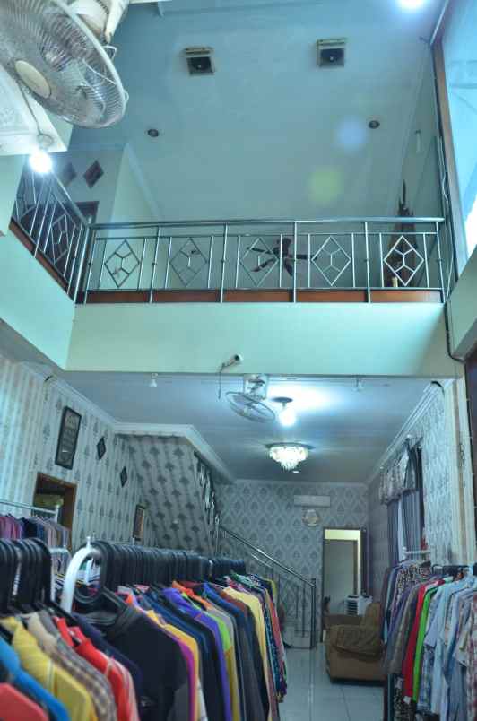 dijual rumah jl raya sawangan pancoran