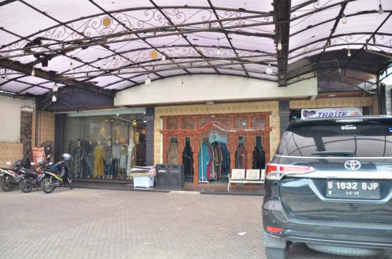 dijual rumah jl raya sawangan pancoran