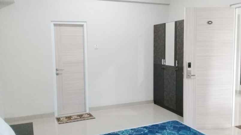 dijual rumah jl sekelimus utara no 23