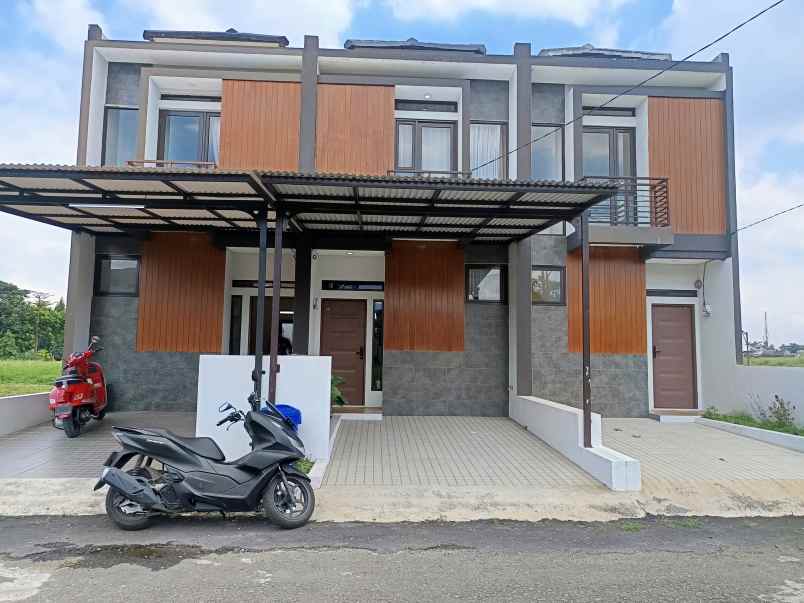 dijual rumah jl soekarno hatta no 783