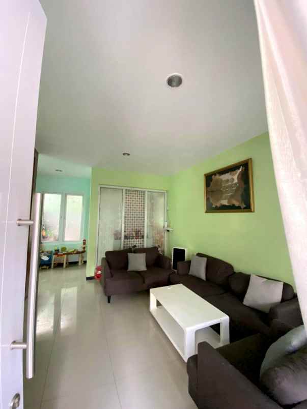 dijual rumah jl sugriwo mangliawan