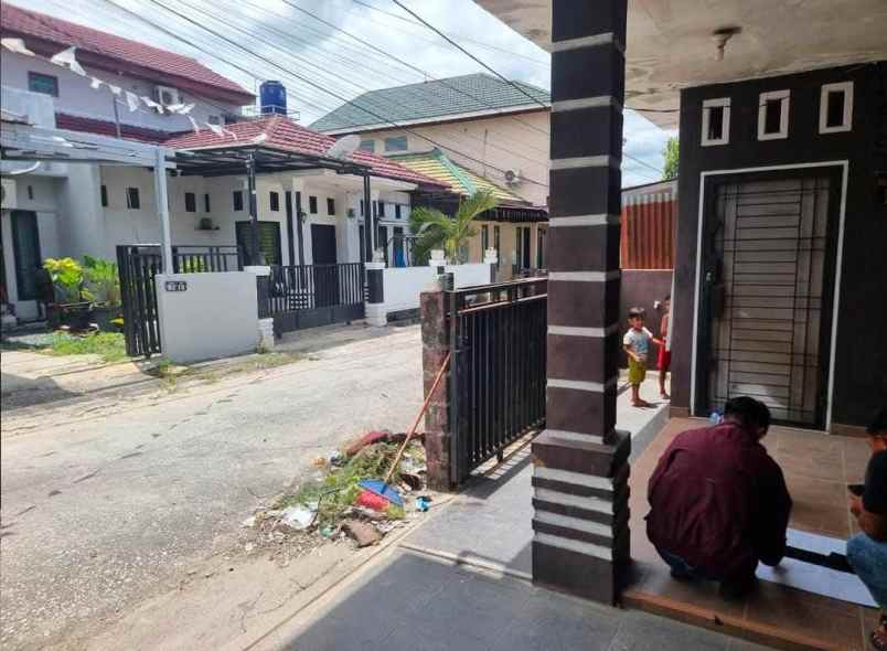dijual rumah jl suka karya