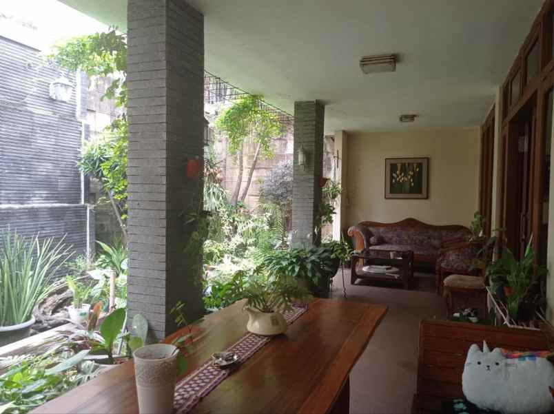 dijual rumah jl sukanegara antapani