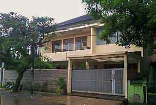 dijual rumah jl sukanegara antapani