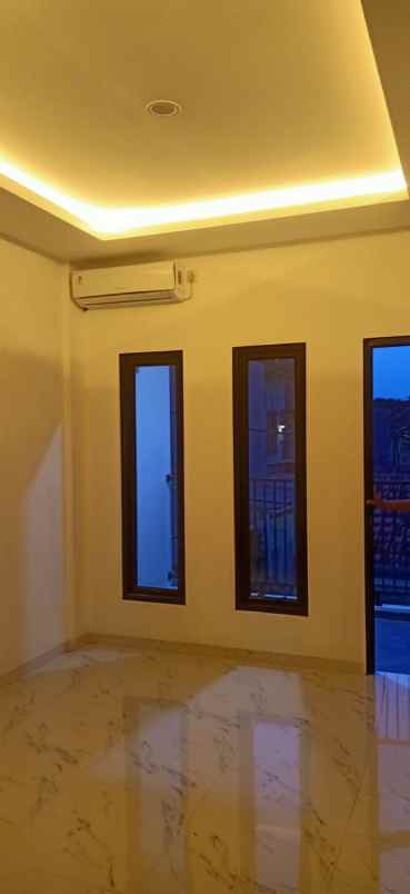 dijual rumah jl sumur bandung 1