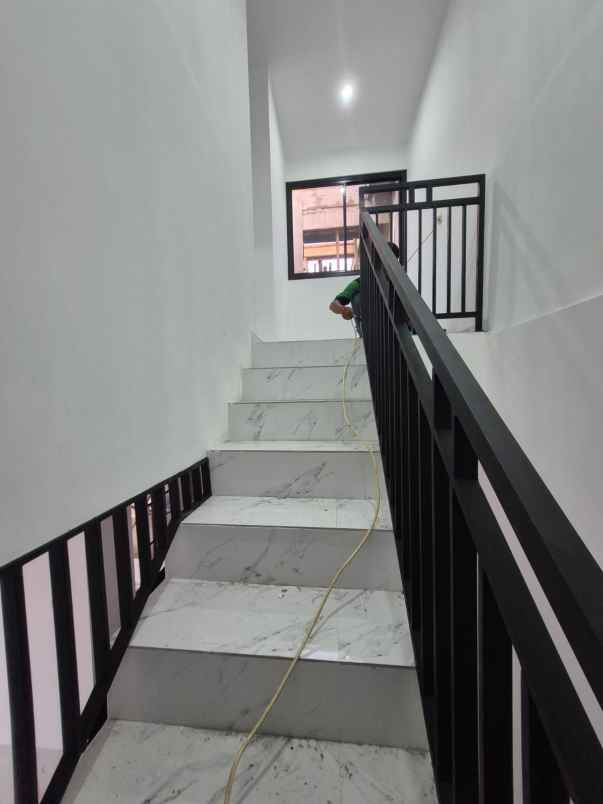 dijual rumah jl sumur bandung 1