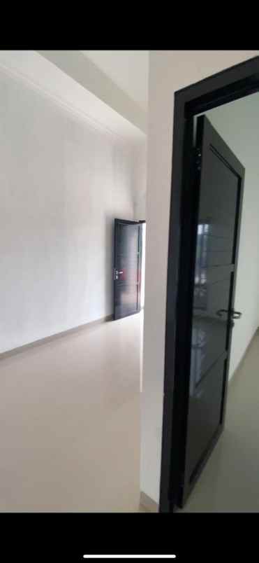 dijual rumah jl tpu karet cipayung