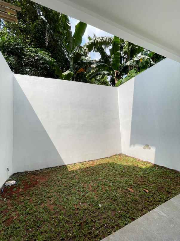 dijual rumah jl wibawa mukti jati asih