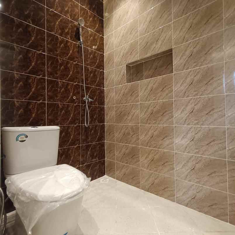 dijual rumah jln cipayung