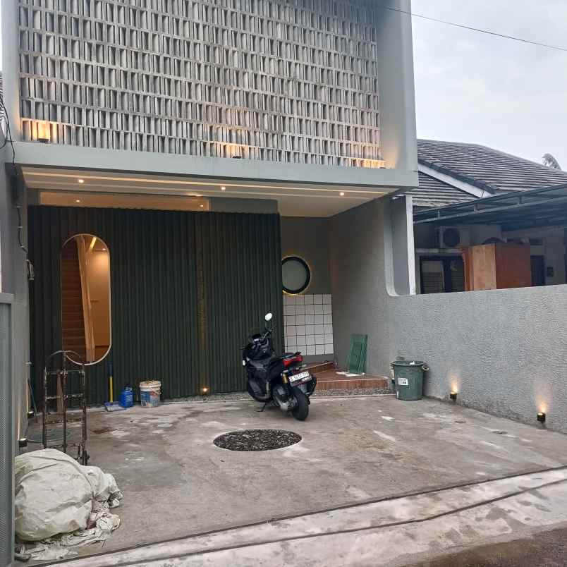 dijual rumah jln cipayung