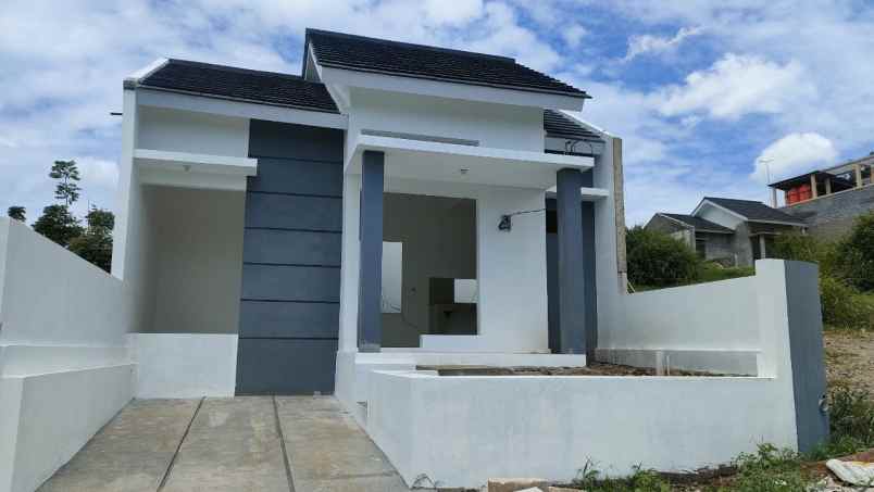 dijual rumah jln haji gopur cimahi