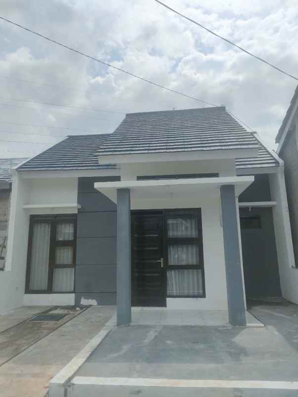 dijual rumah jln haji gopur cimahi