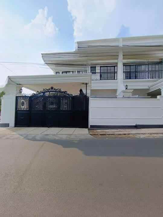dijual rumah joglo