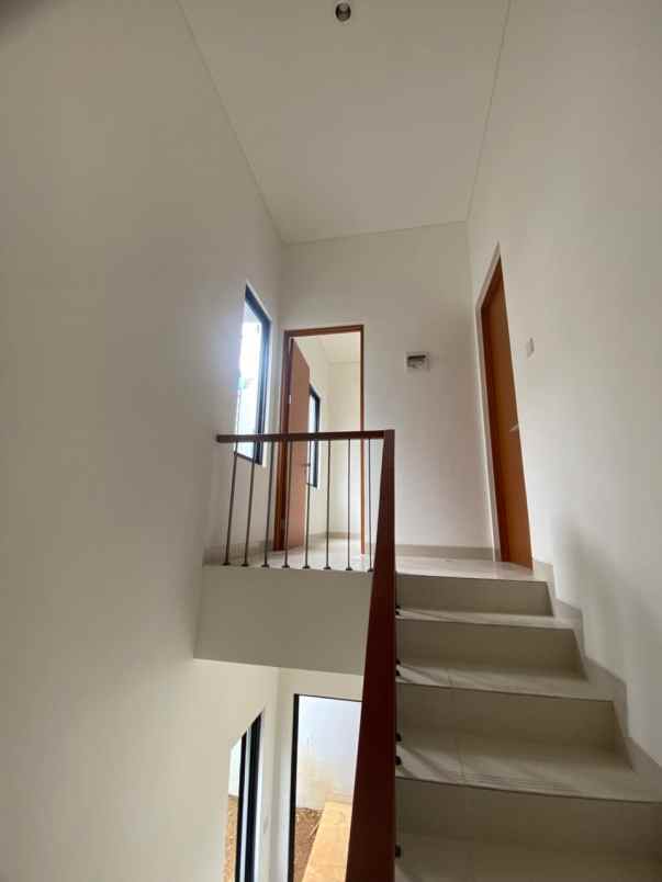 dijual rumah karanggan cibinong bogor