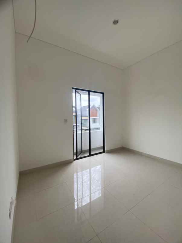 dijual rumah karanggan cibinong bogor