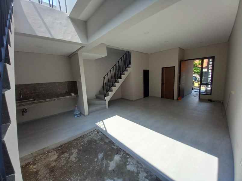 dijual rumah kayu putih pulo gadung