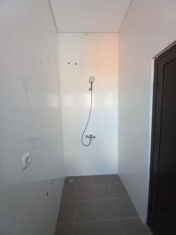 dijual rumah kayu putih pulo gadung