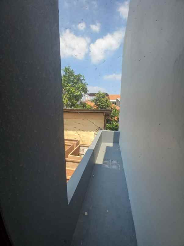 dijual rumah kayu putih pulo gadung