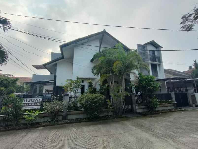 dijual rumah kec buah batu