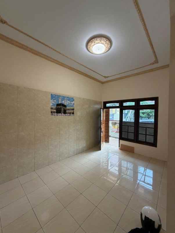 dijual rumah kedinding