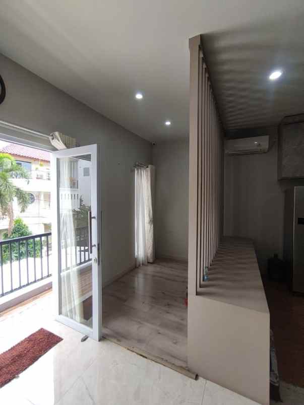 dijual rumah kelapa gading
