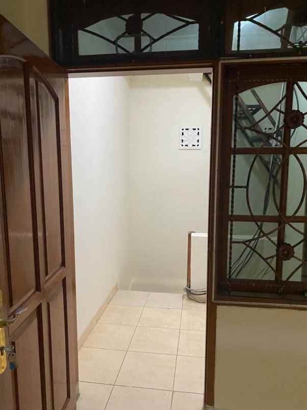 dijual rumah kelapa gading