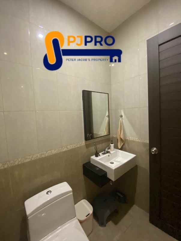 dijual rumah kelapa gading