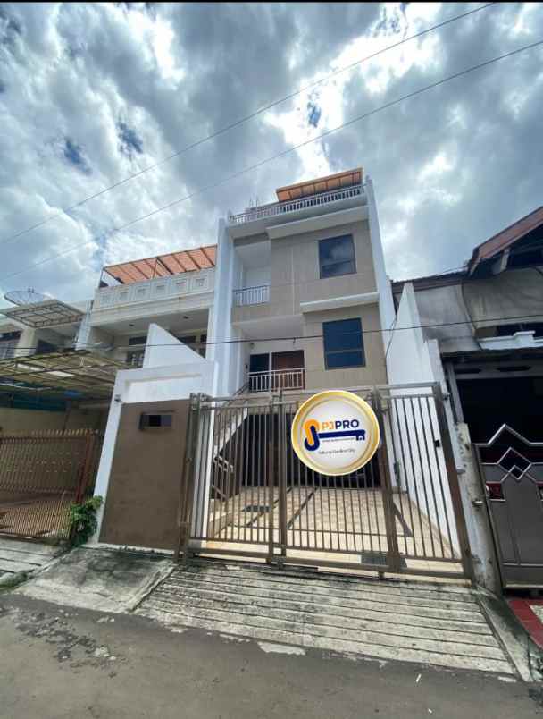 dijual rumah kelapa gading