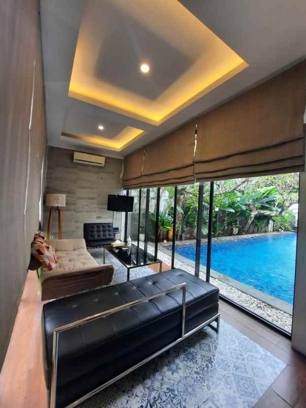 dijual rumah kemang