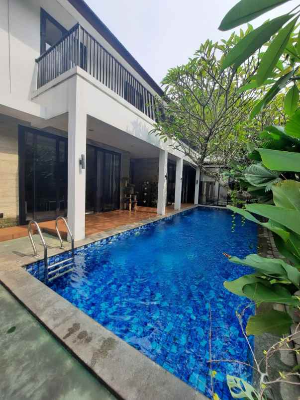 dijual rumah kemang